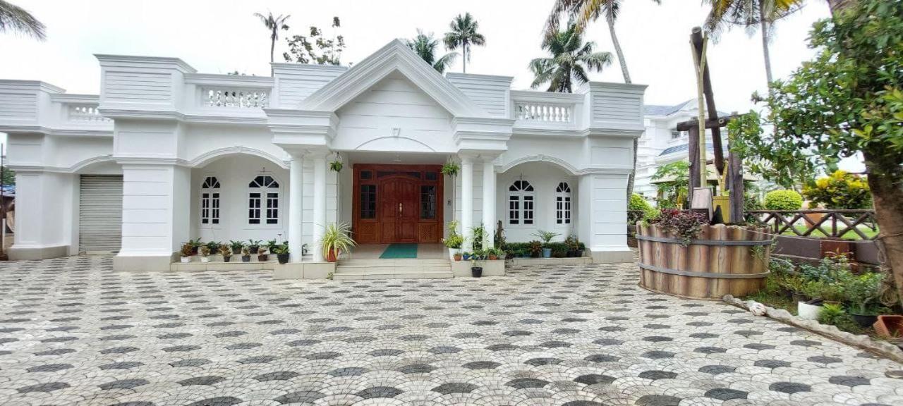 Jinan Palace Guest House Jinan Palace Guest House Nedumbassery Buitenkant foto