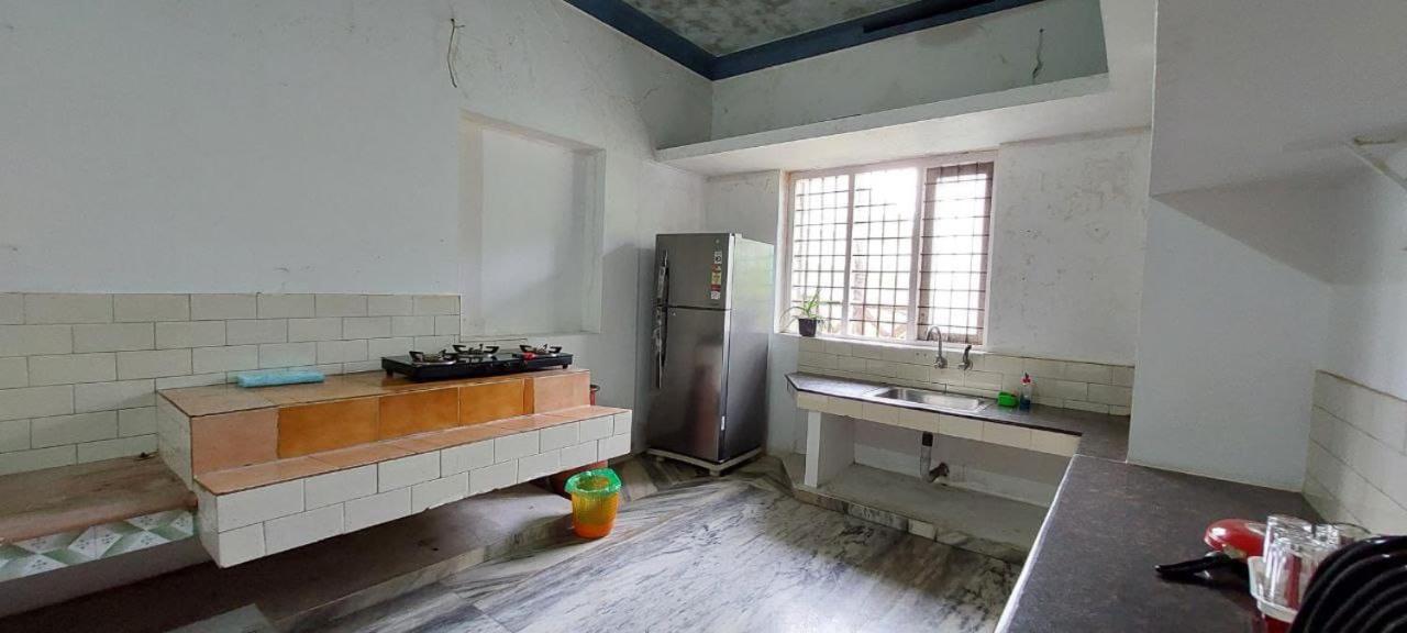 Jinan Palace Guest House Jinan Palace Guest House Nedumbassery Buitenkant foto