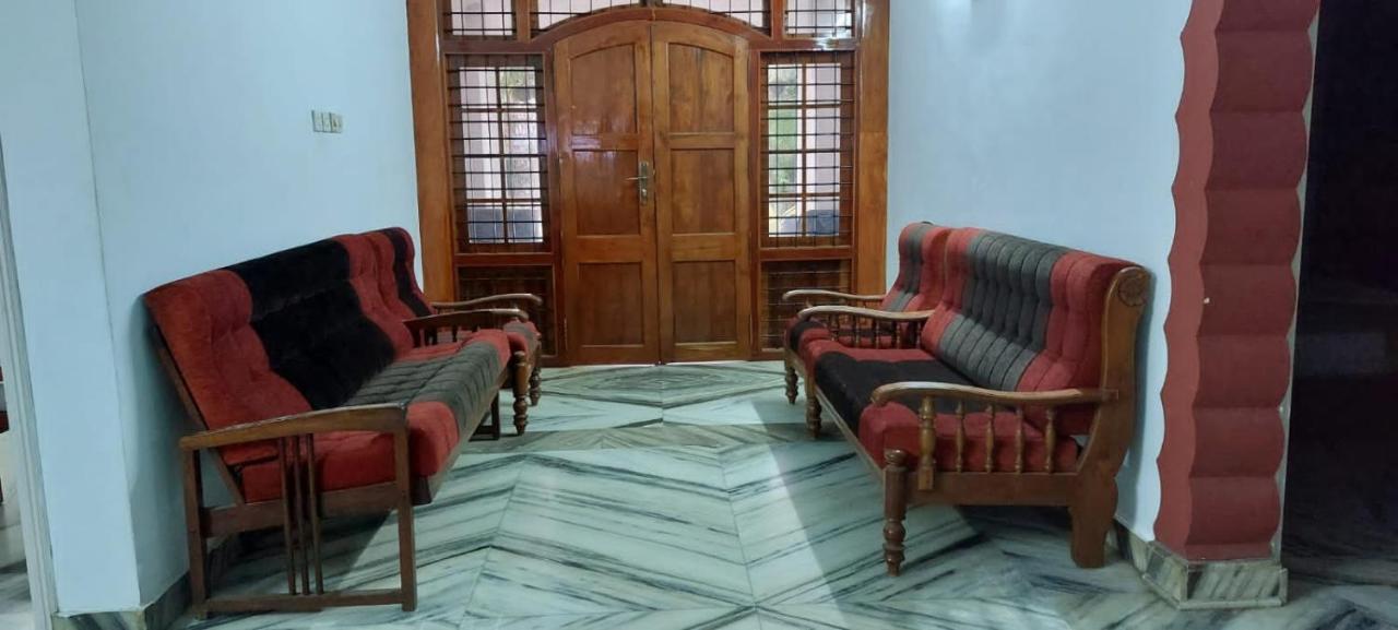 Jinan Palace Guest House Jinan Palace Guest House Nedumbassery Buitenkant foto